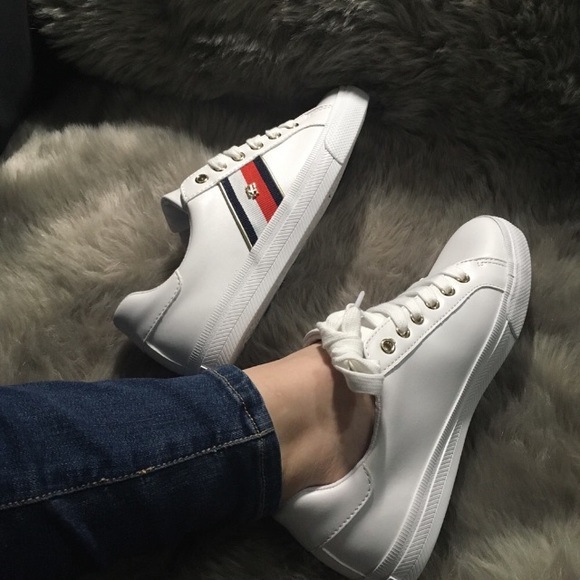 New Tommy Hilfiger white Sneakers - Picture 7 of 7